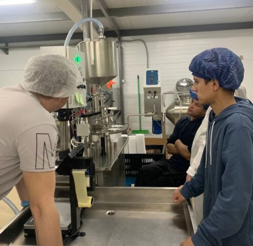 Семейная ферма запустила цех по переработке молока в Тымовском районе